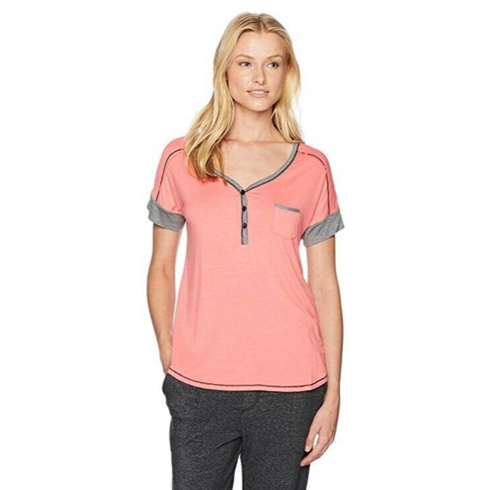 Layla Women’s Short Sleeve T-Shirt With Pocket